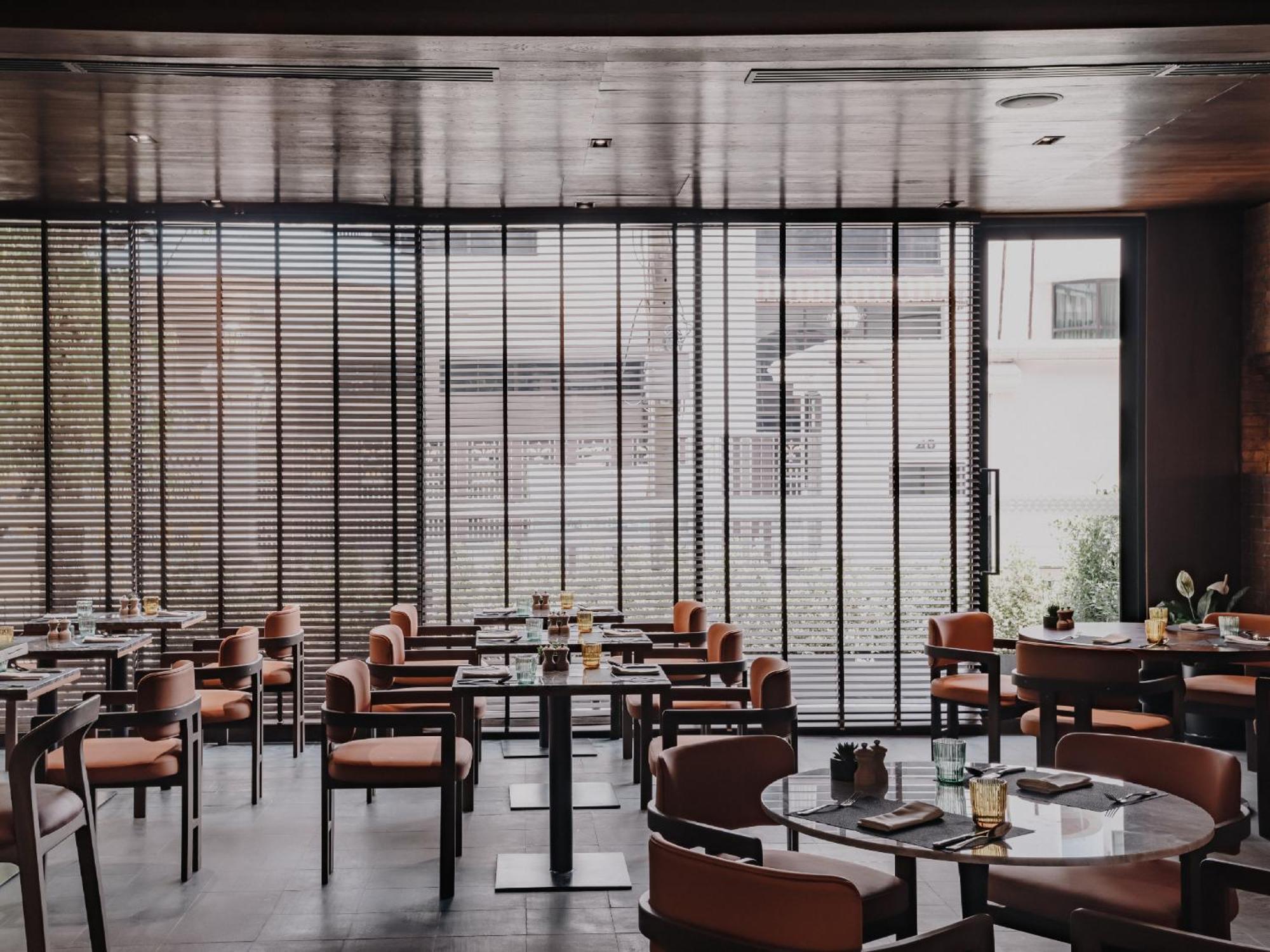 Nysa Hotel Bangkok Sukhumvit 11 外观 照片 Restaurant interior