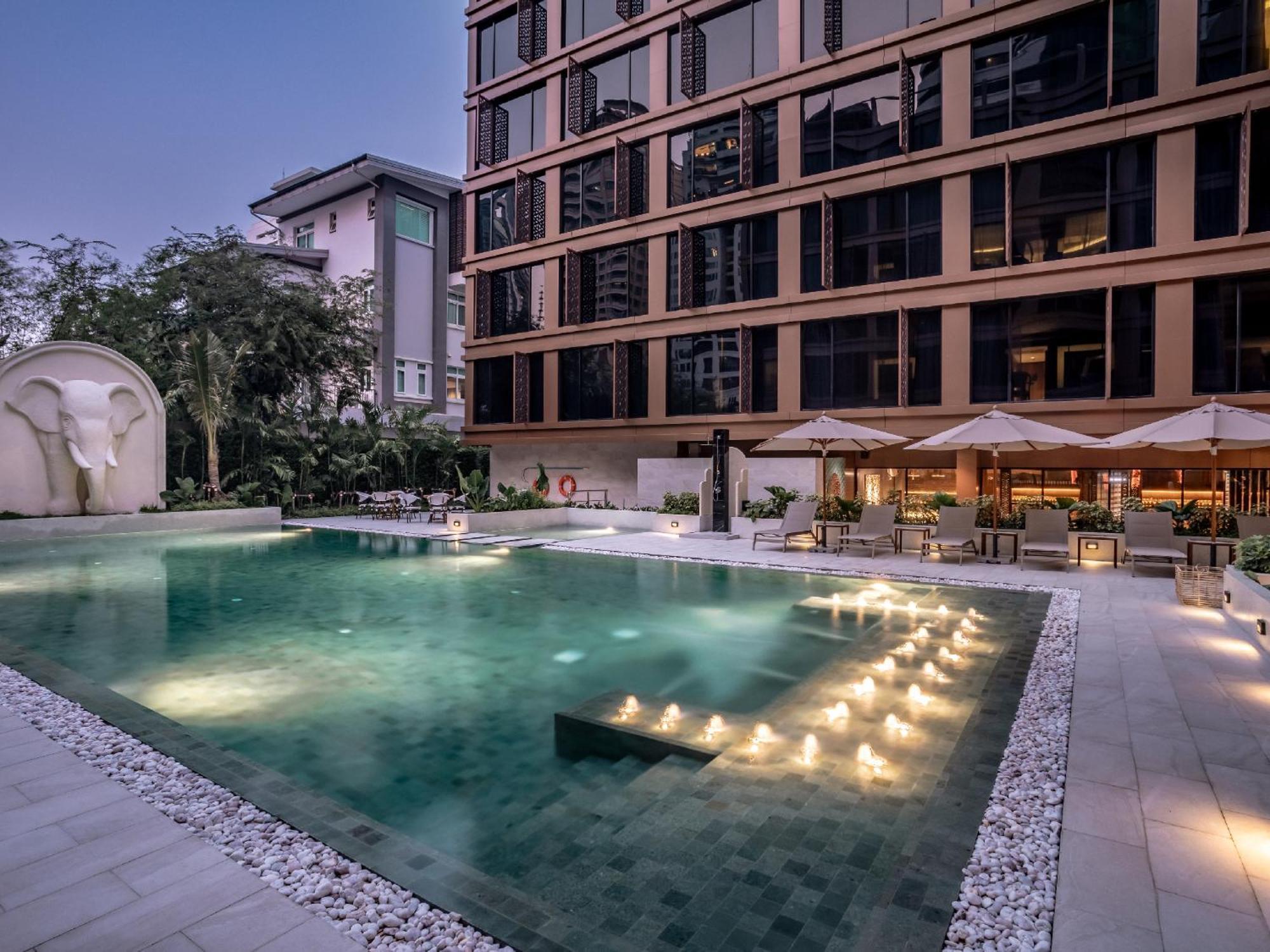 Nysa Hotel Bangkok Sukhumvit 11 外观 照片 The hotel's pool