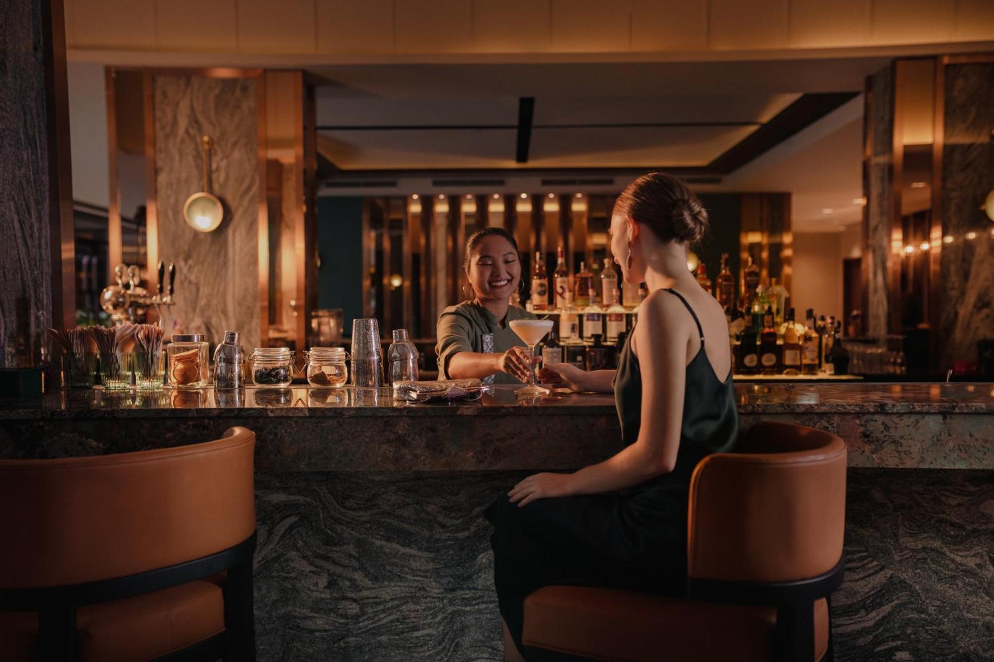 Nysa Hotel Bangkok Sukhumvit 11 外观 照片 The Bar