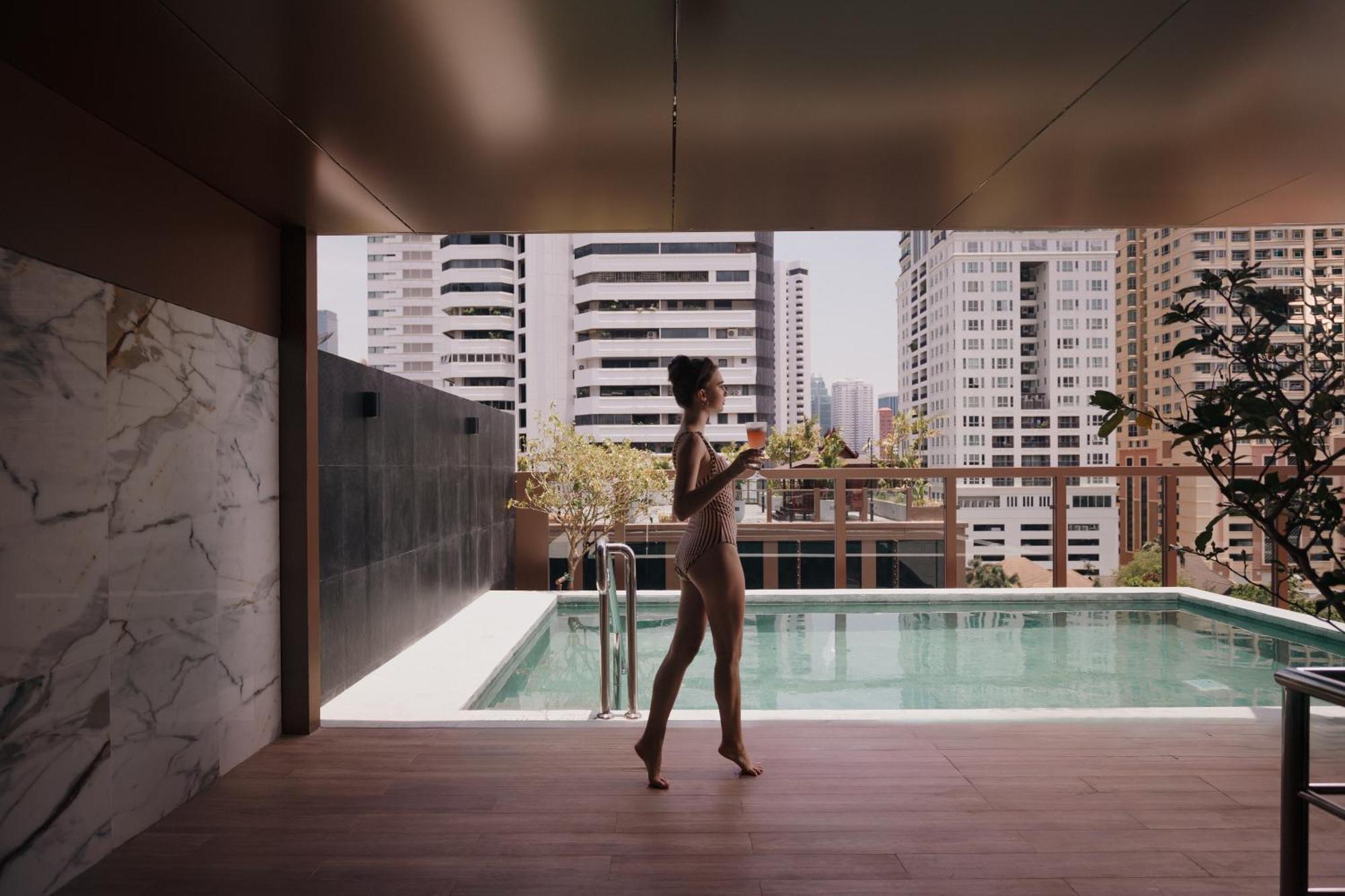 Nysa Hotel Bangkok Sukhumvit 11 外观 照片 The rooftop pool at The Standard, Bangkok Sukhumvit
